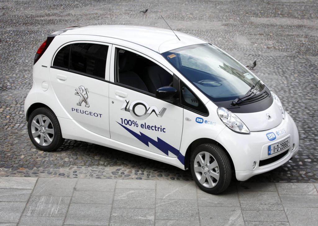 1Electric-car-Peugeot-iOn